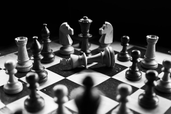 交易系统 中国象棋“买棋卖棋”案开庭，收受贿赂操纵比赛如何量刑？