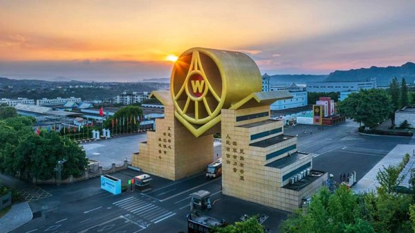 万科A：深铁集团向公司提供25亿元股东借款额度