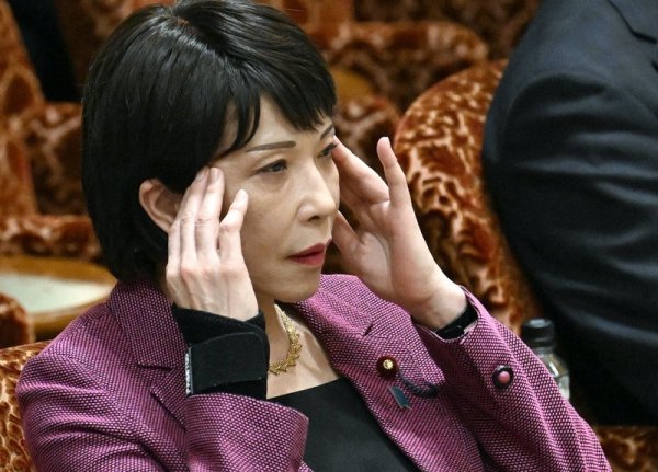 油价暴涨加日元贬值，高市内阁受双重夹击
