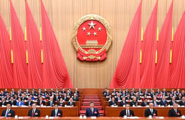 记者手记：从春天出发，向更高峰攀登