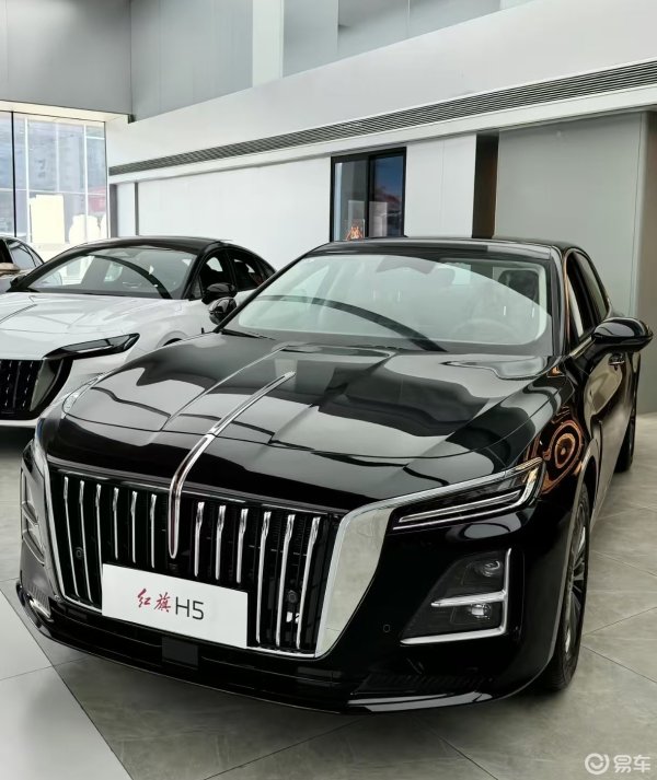 2026款红旗H5，8155P芯片，售12.1万元起