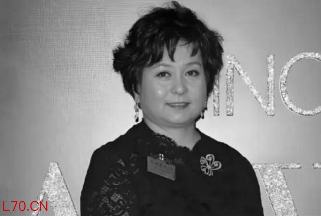 何超蕸曾任多项社会职务